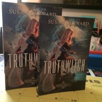 Giveaway: Truthwitch